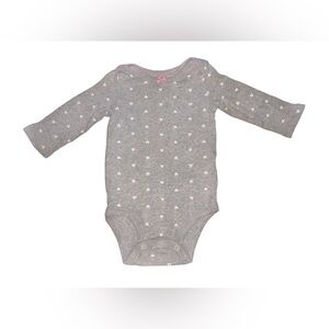Child of Mine (made by Carter’s) Gray onesie with white hearts 3-6 months